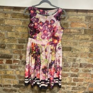 Size 8 floral